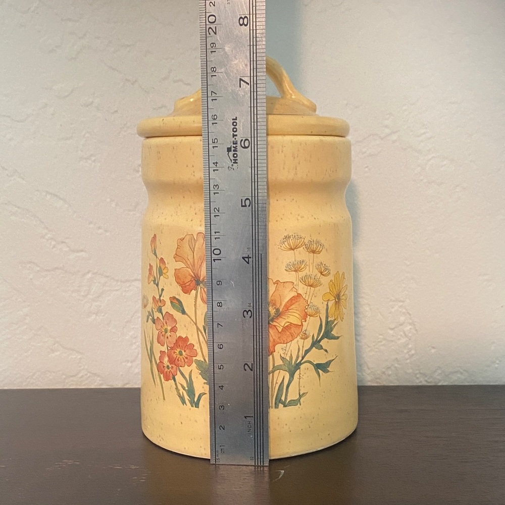 Vintage Treasure Craft Ceramic Wildflower Canister in Soft Yellow - Picture 7 of 7